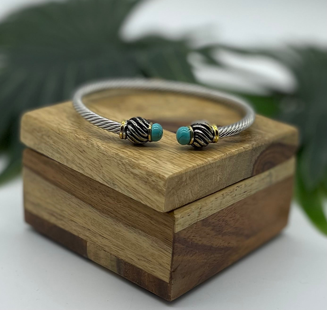 Cable cuff bracelet