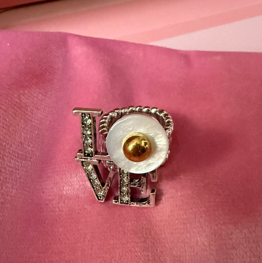 Love Vintage Button Stretchy Ring