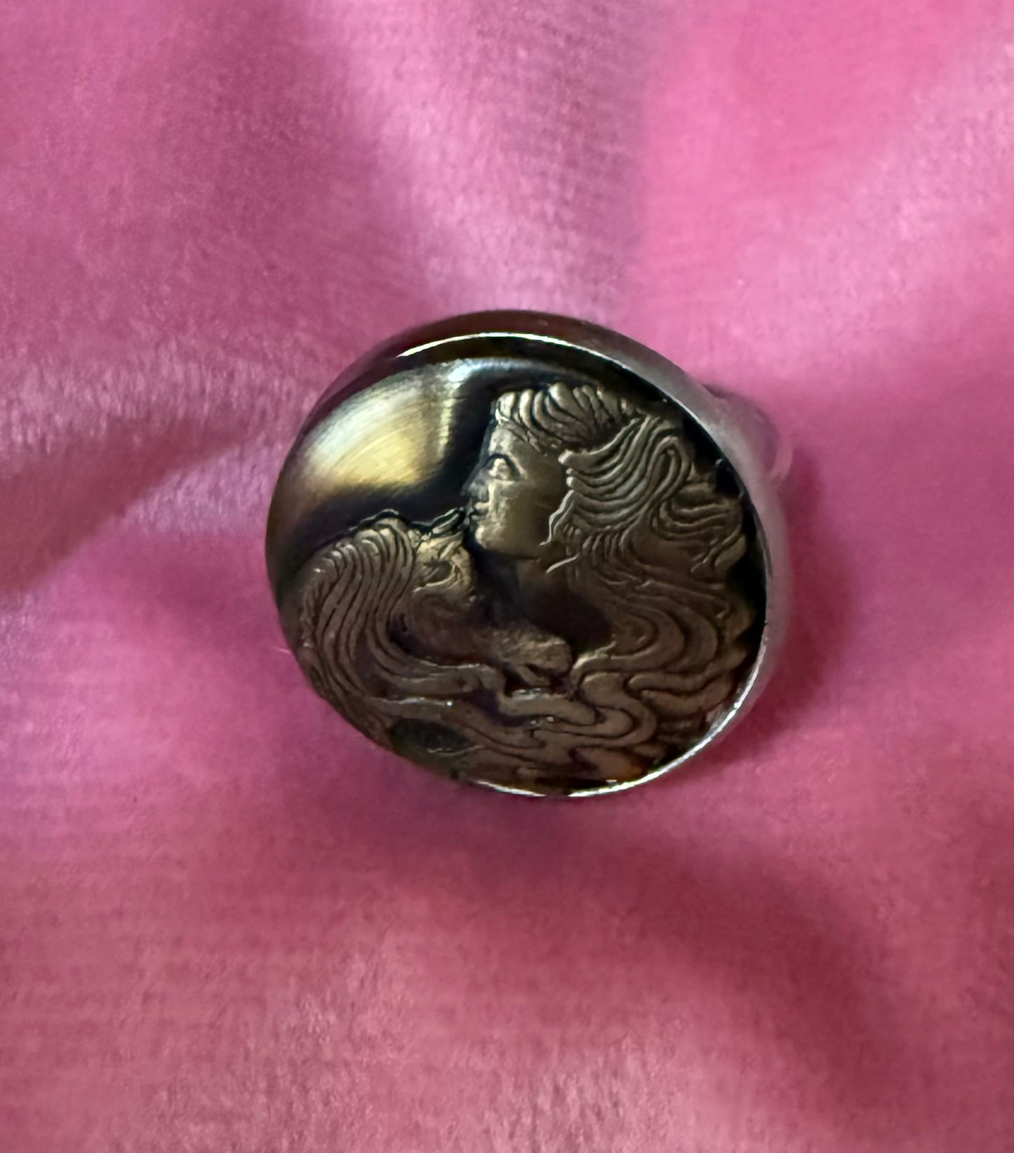 Vintage Godiva Hair Button Ring
